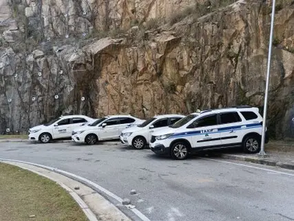A SPEEDTAXI - Táxi, Transporte Executivo e Translado