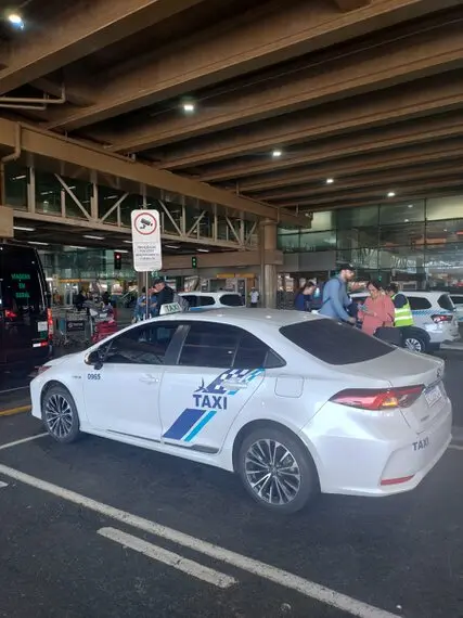 A SPEEDTAXI - Táxi, Transporte Executivo e Translado